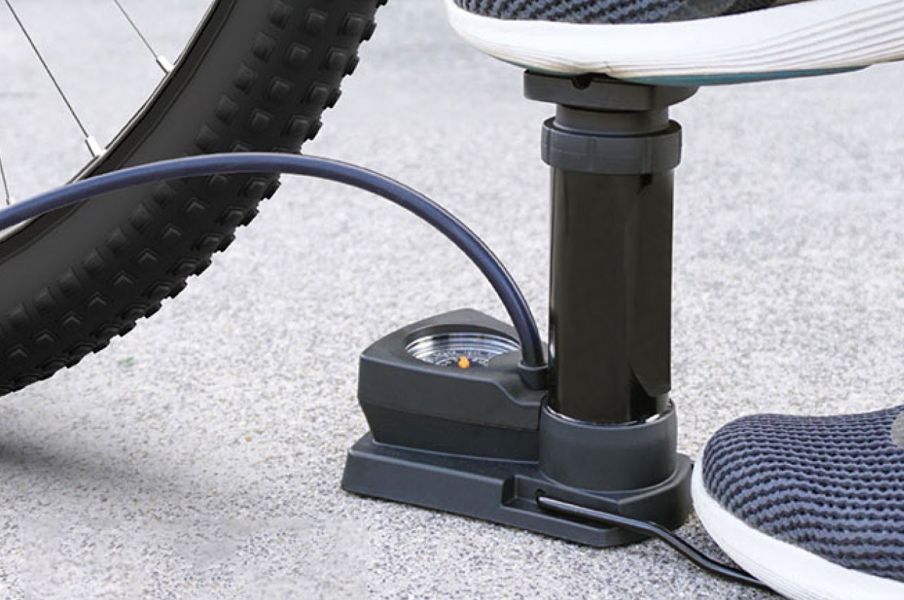 High Pressure Mini foot pump with pressure gauge PU03 P/N: 02147