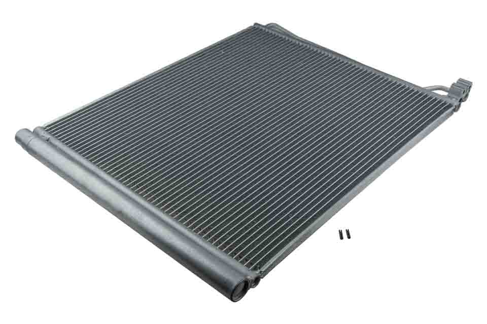 AIR CONDITIONING EVAPORATOR compatible BMW X5 E70 (07-) X5 50D, X5 F15 (13-) X5 50IX, X6 E71-E72 (08-) HYBRID X6, X6 F16-F86 (13-) X6 50IX (W/I DRYER) - CCS-BM-023