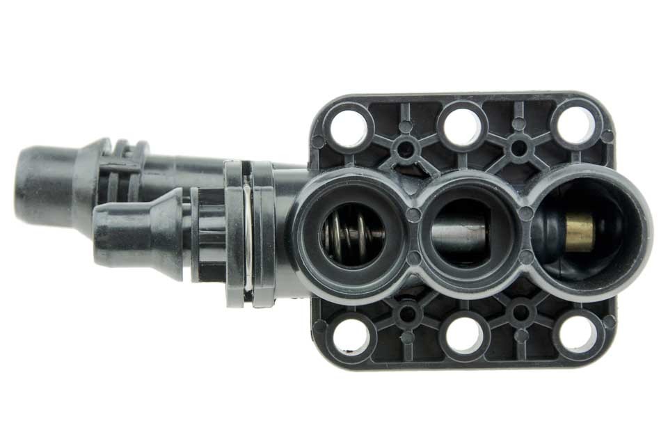 THERMOSTAT with casing compatible BMW 5 E60/E61 520I,523I,525I,530I,535I,540I,545I,550I 03-, 6 E63/E64 630I,645CI,650I 04-, 7 E6 730I,735I,740I,745I750I,760 i 01- CTM-BM-031