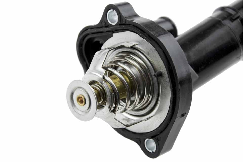 THERMOSTAT with casing compatible FORD FOCUS II 1.8, 2.0 04-12, FOCUS III 2.0 TI 10-, C-MAX 1.8, 2.0 TDCI 07-10, MONDEO IV 2.0 09-15, VOLVO S40 II 1.8, 2.0 04-10
