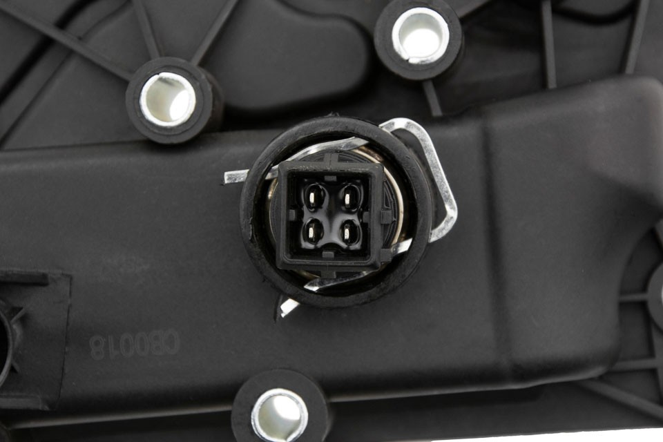Thermostat with housing compatible RENAULT CLIO III 1.6 05-, MEGANE II 1.6 02-, MODUS 1.6 04- CTM-RE-016