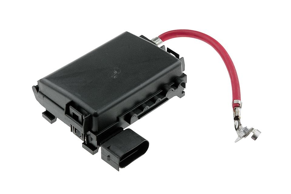 FUSE BOX compatible /70 AH/AUDI A3 1996-,SEAT CORDOBA 1999-,IBIZA 1999-,LEON 1999-,SKODA OCTAVIA 1997-,VW BORA 1998-,CADDY 1996-,GOLF IV 1997-,POLO CLASSIC/KOMBI 1999- /3 PINS/ -EBP-VW-001