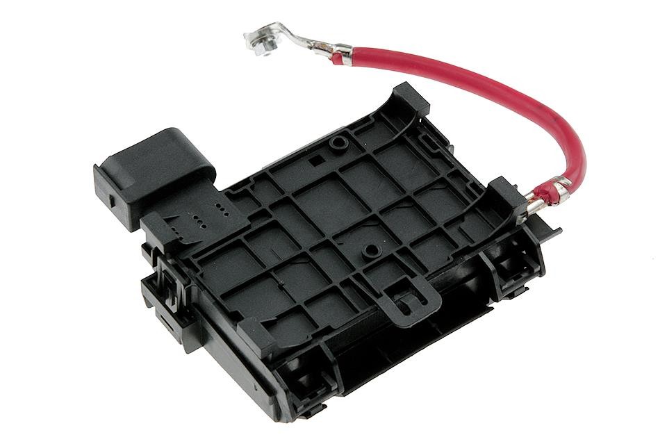 FUSE BOX compatible /70 AH/AUDI A3 1996-,SEAT CORDOBA 1999-,IBIZA 1999-,LEON 1999-,SKODA OCTAVIA 1997-,VW BORA 1998-,CADDY 1996-,GOLF IV 1997-,POLO CLASSIC/KOMBI 1999- /3 PINS/ -EBP-VW-001