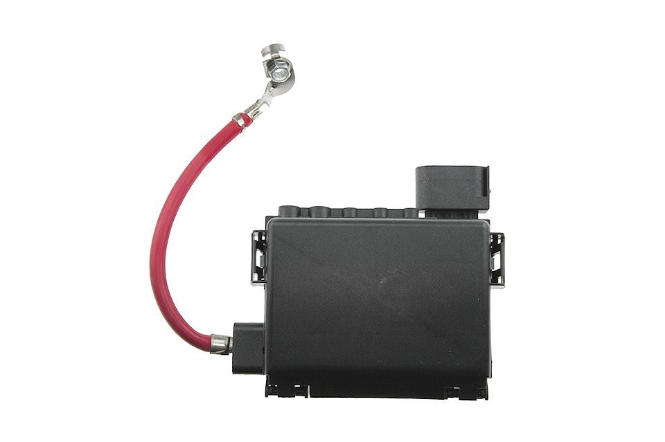 FUSE BOX compatible /70 AH/AUDI A3 1996-,SEAT CORDOBA 1999-,IBIZA 1999-,LEON 1999-,SKODA OCTAVIA 1997-,VW BORA 1998-,CADDY 1996-,GOLF IV 1997-,POLO CLASSIC/KOMBI 1999- /3 PINS/ -EBP-VW-001