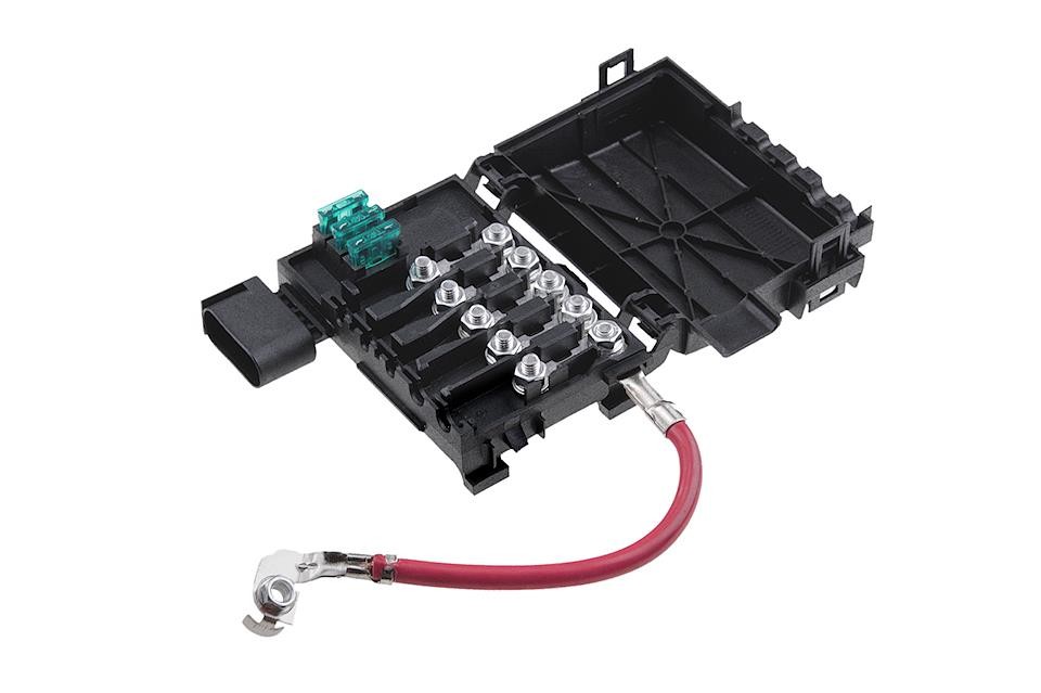 FUSE BOX compatible /70 AH/AUDI A3 1996-,SEAT CORDOBA 1999-,IBIZA 1999-,LEON 1999-,SKODA OCTAVIA 1997-,VW BORA 1998-,CADDY 1996-,GOLF IV 1997-,POLO CLASSIC/KOMBI 1999- /3 PINS/ -EBP-VW-001