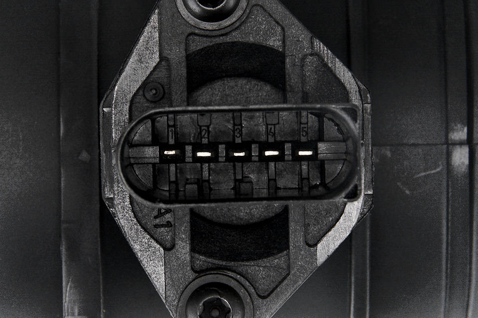 AIR FLOW SENSOR compatible BMW 1 116,118,120 2007-,3 318,320 2004-,X1 18I 2009-,X3 2.0 2005 - EPP-BM-011