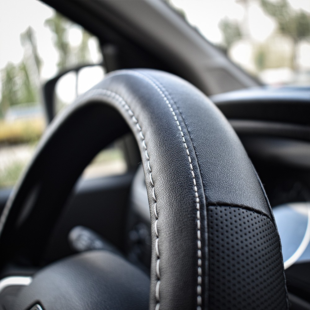 CLASSIC STEERING WHEEL COVER Manufacturer code: 07839